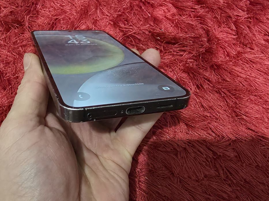 -Samsung S24, Grey, 128Gb, 8Ram, doar telefonul, semne accentuate de u