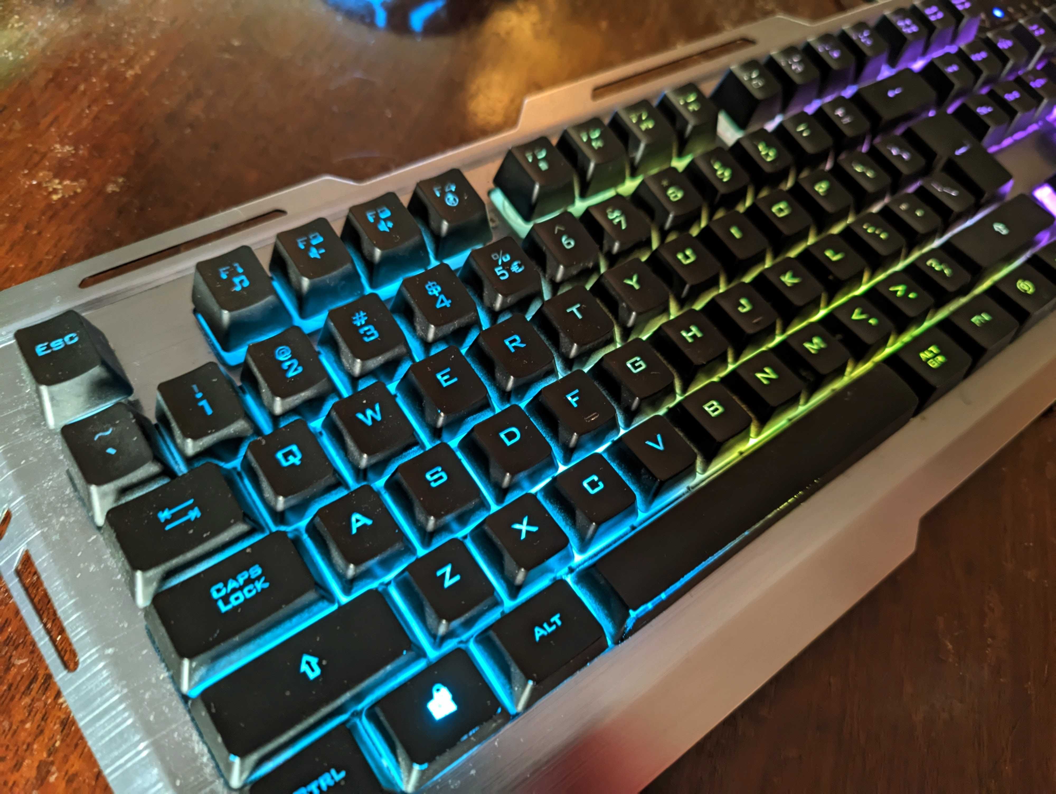 Kit tastatură + mouse Trust GXT 845 Tural