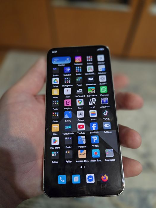 Xiaomi mi 13 256 GB 12 gb ram