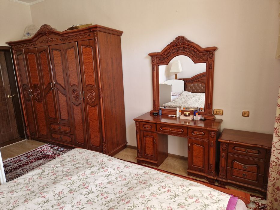 Спальный гарнитур