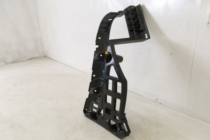 Порше Макан / Porsche Macan Оригинален заден буферен държач в добро съ