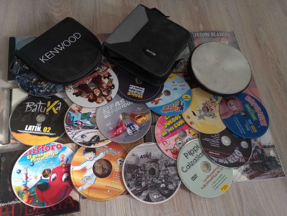 CD și DVD in perfecta stare de funcționare