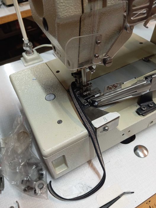 Продавам покривна биетарка шевна машина