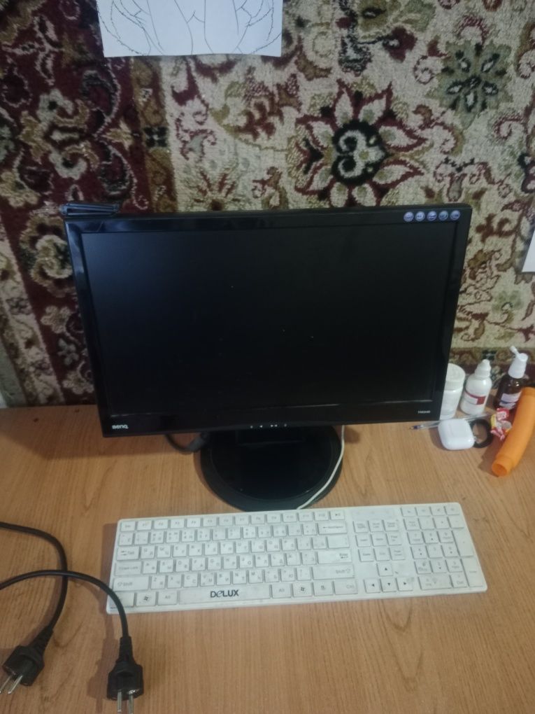 Продаётся офисный компьютер !!