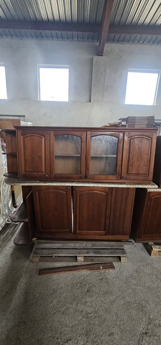 Голяма ъглова кухня