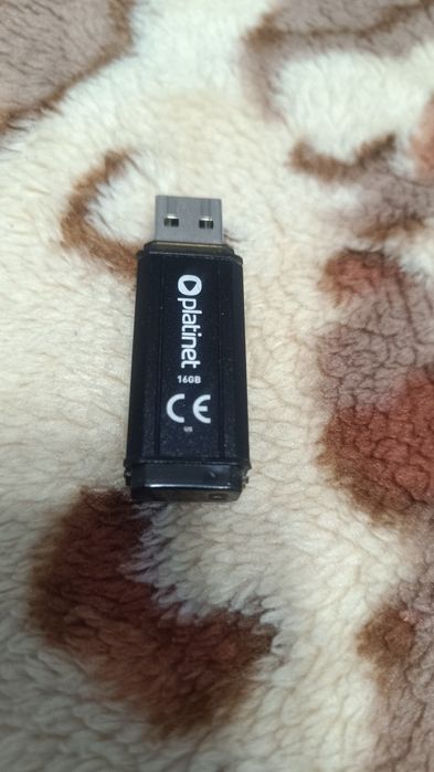 Vând consola Wii modata cu accesorii