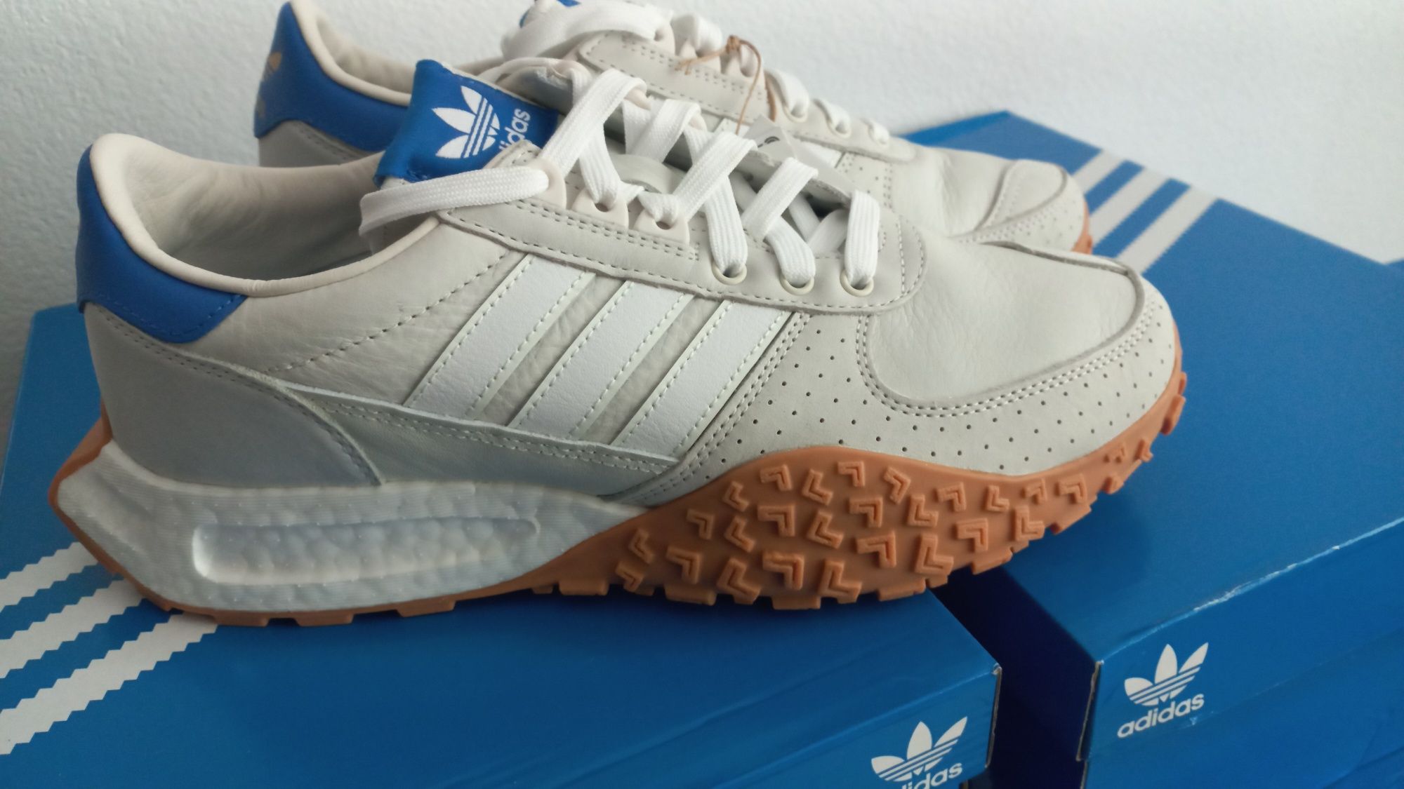 Vind Adidasi  Adidas