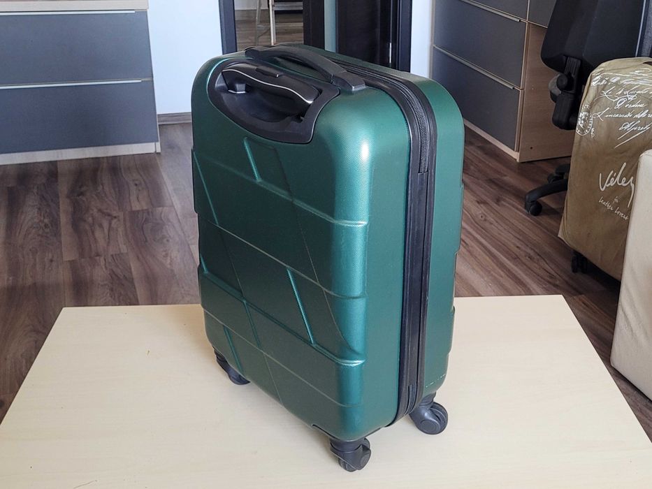 Trolere carcasă dură, 4 roti