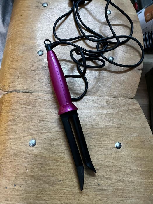 Vând scule pentru coafura.