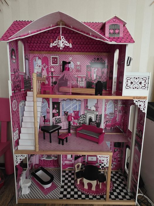 Vând casă de păpuși Amelia