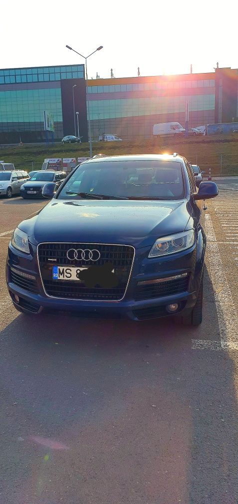 Vând audi Q7 in stare f buna