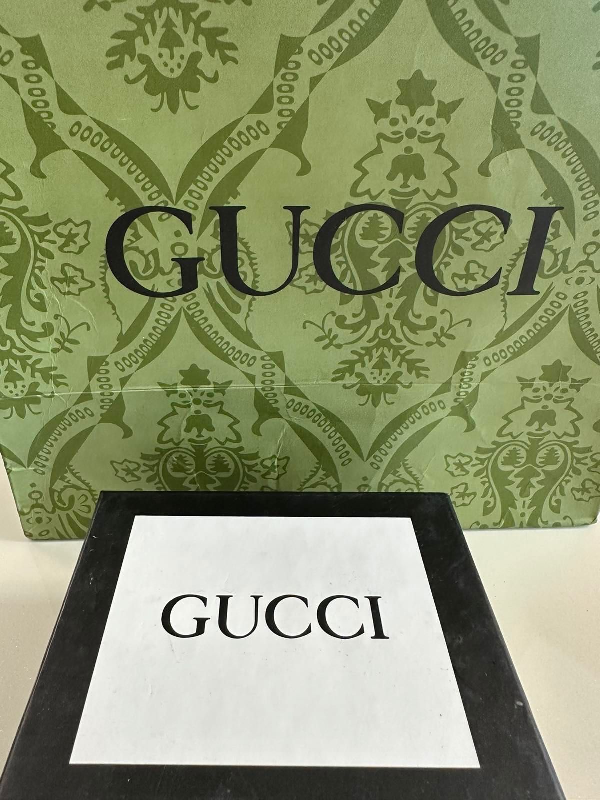 Gucci-Чисто нов автентичен дамски бял кожен колан 105см