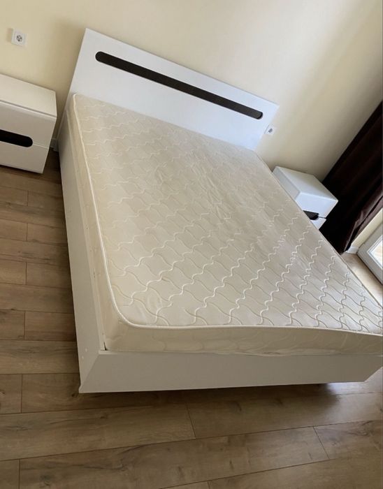 Продам кровать с матрасом