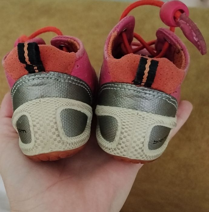 Обувки за прохождане