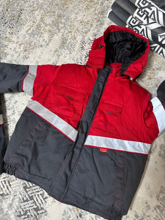 Спец одежда в хорошем состоянии