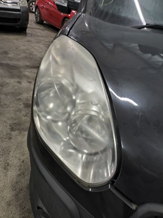 Фар за Fiat Doblo