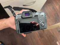 Професионален апарат Canon EOS RP+адаптер- като нов