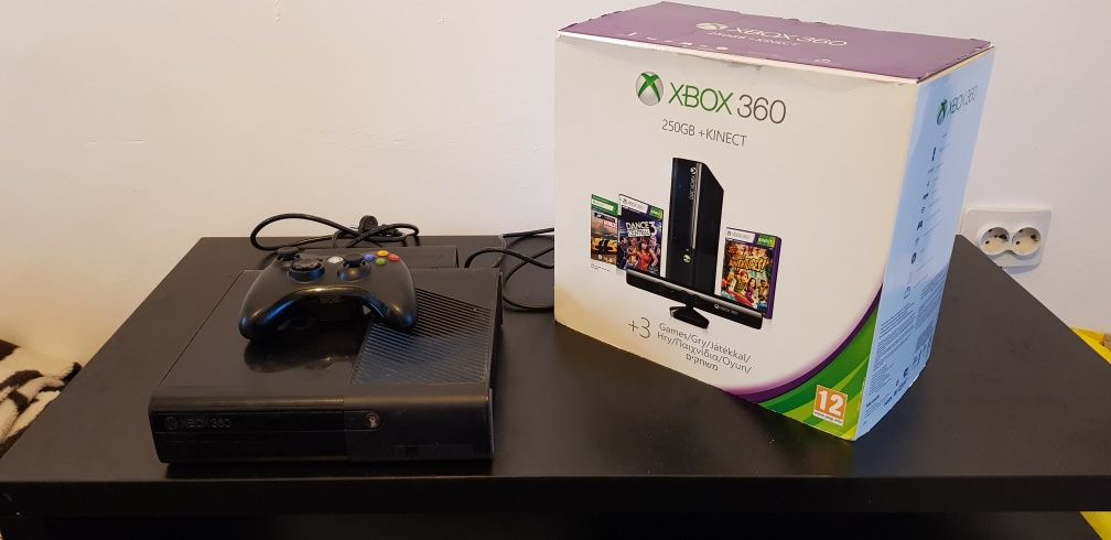 Xbox 360 cu 10 jocuri