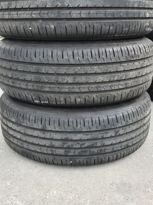 4 Броя 225/60/17 Continental 2x6,8mm 2x6,2mm