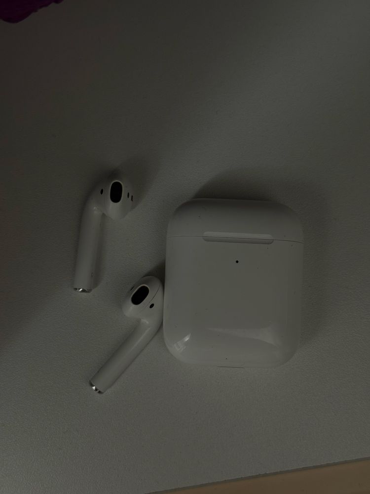 Airpods 2  оригинал