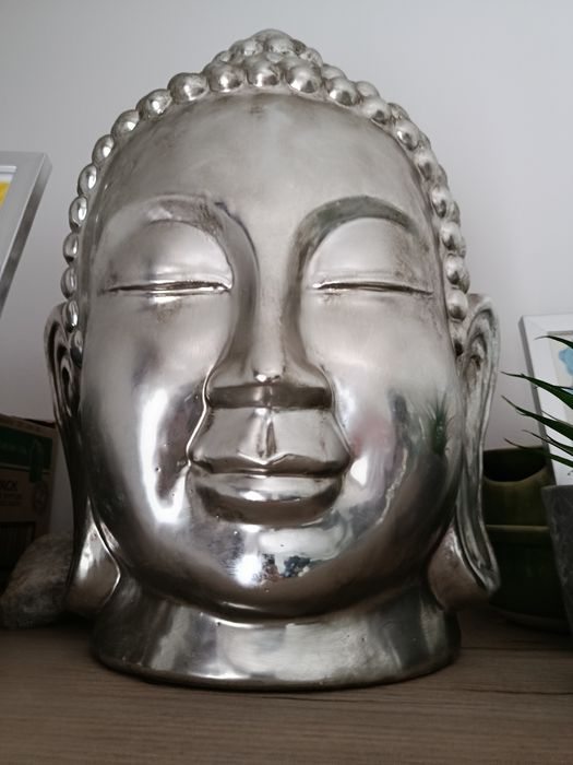 Cap de Budhha argintiu
