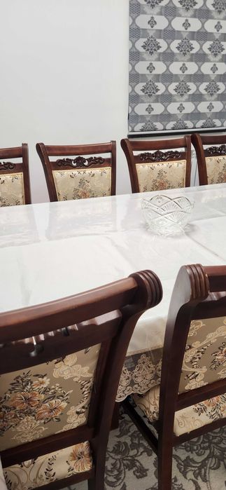 Продам стол и стулья