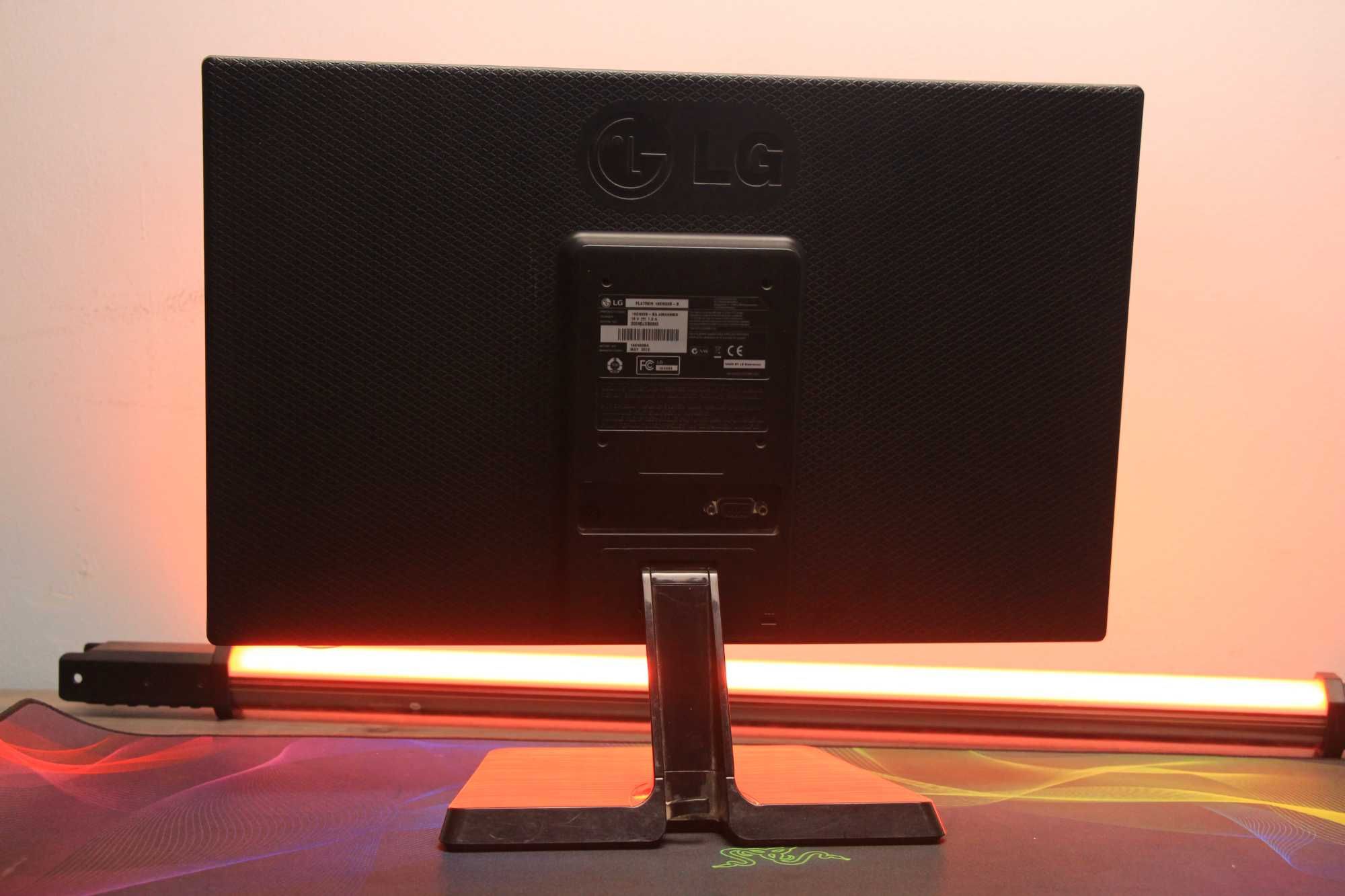 Lg 19 monitor sotiladi