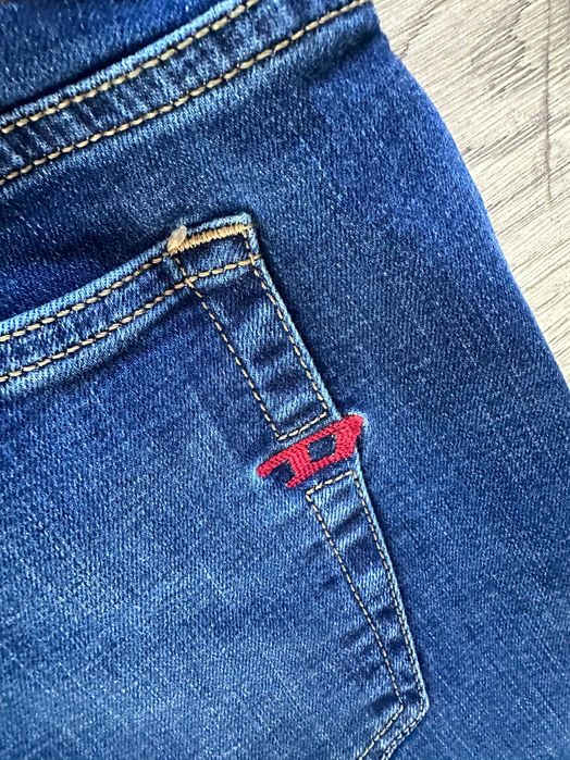 Blugi DIESEL Albastru Barbati | Marime 31 x 34 (Talie 82 cm)