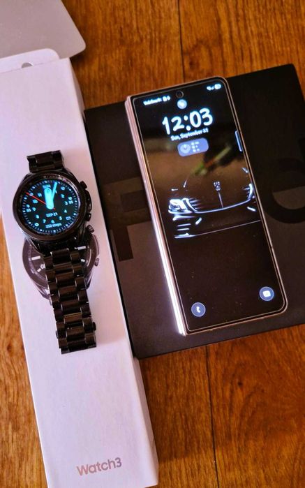 Pachet Galaxy Z Fold 4 + Galaxy Watch 3