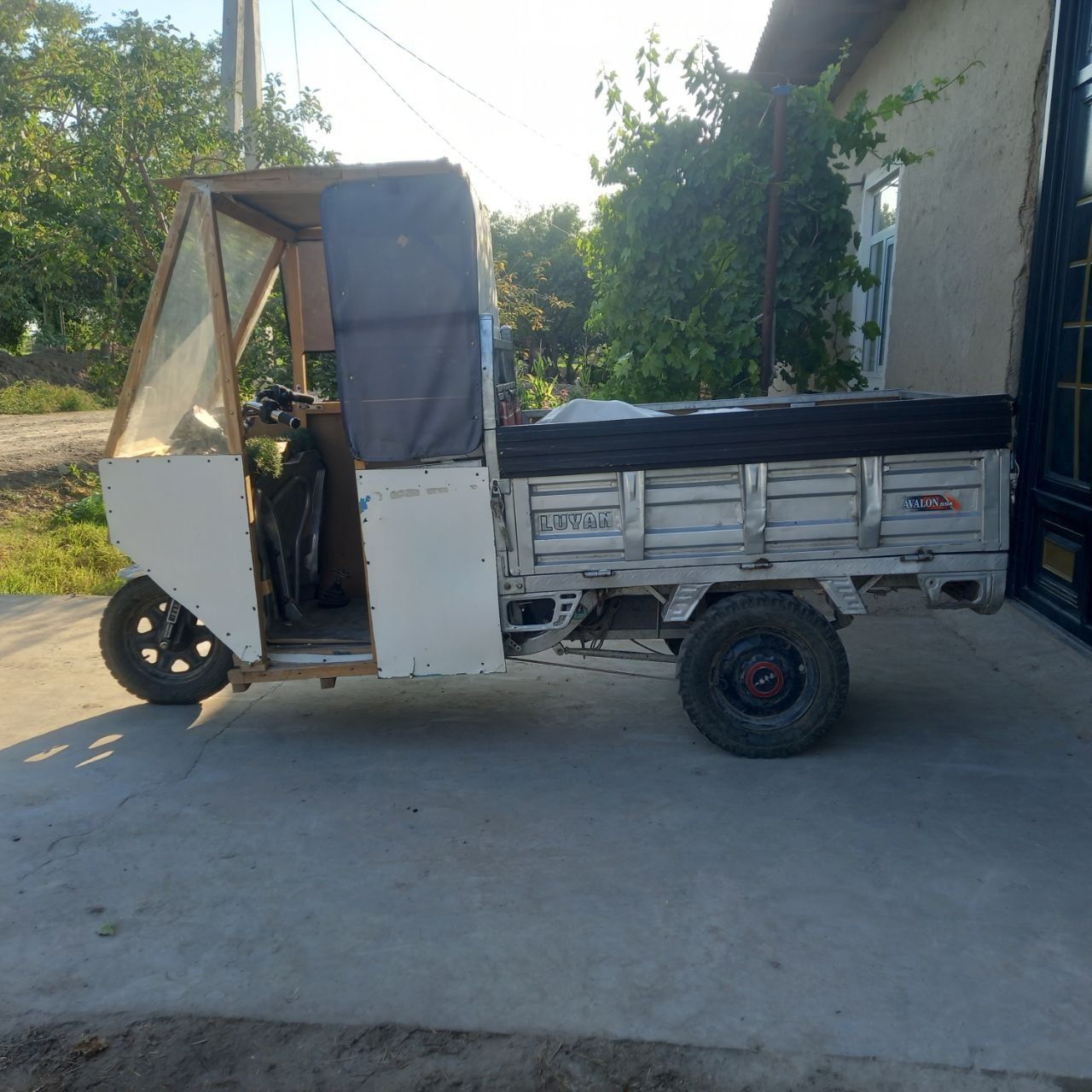 Holati yaxshi narxi 5,000,000mln kami bor