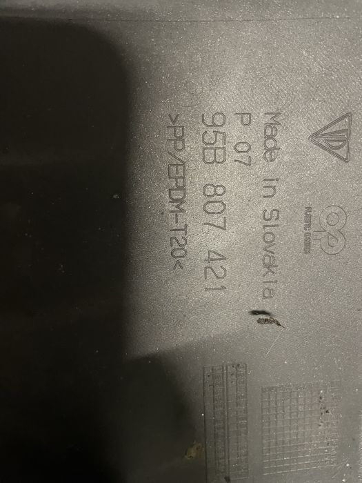 Bara Spate Porsche Macan 2015-2018 95B807421