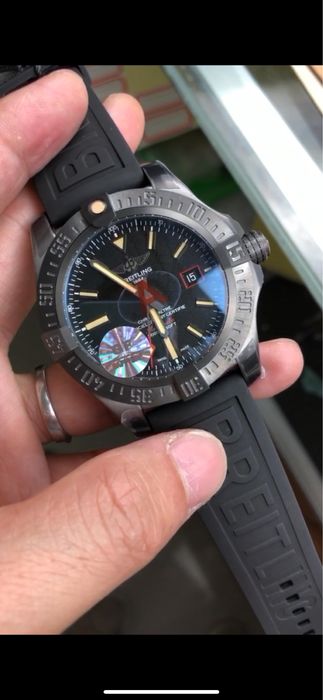 Breitling Avenger Blackbird