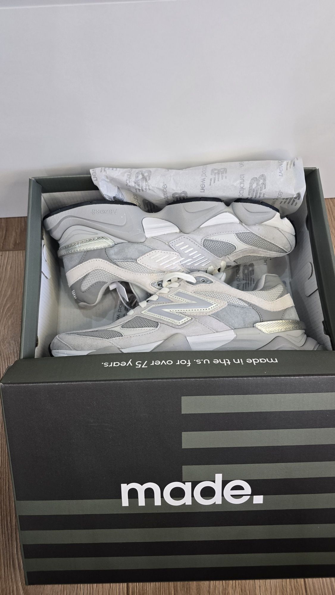 New Balance 9060 / 42 номер
