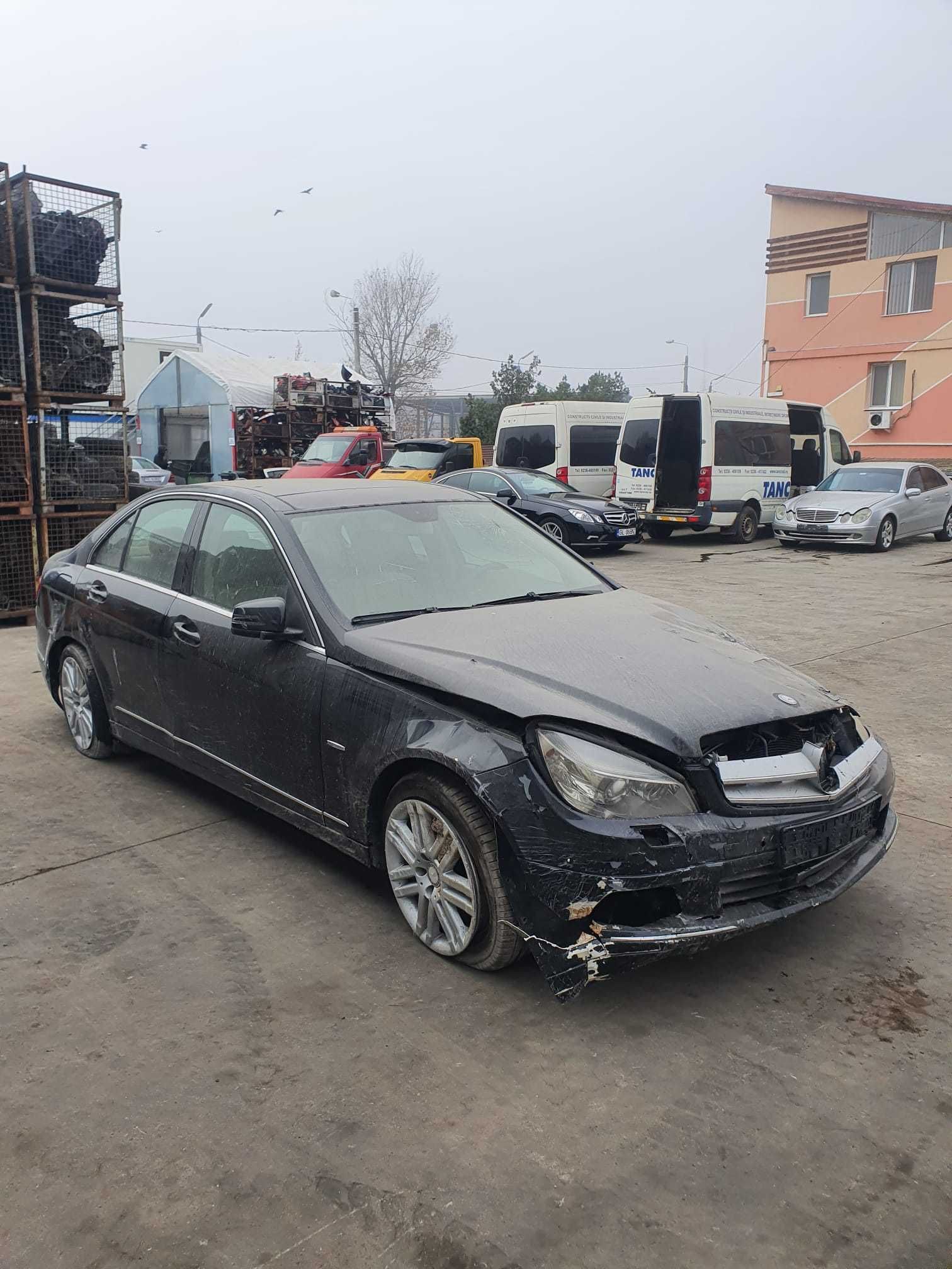 Mercedes c350  w204 cod motor 642832 AN 2010 Dezmembrez/Dezmembram