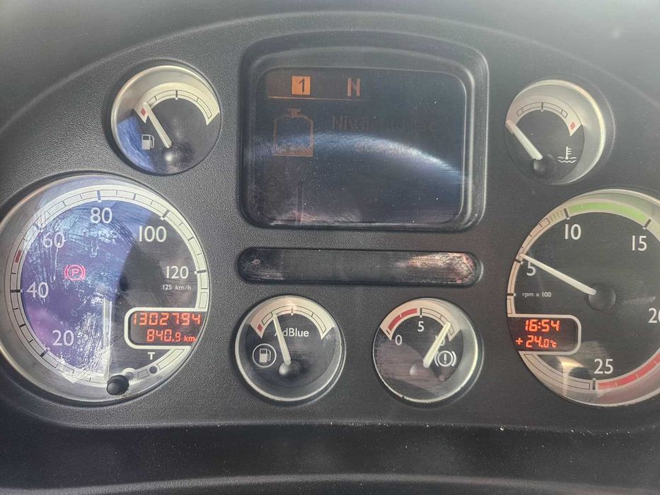 DAF XF105 460 cap tractor
