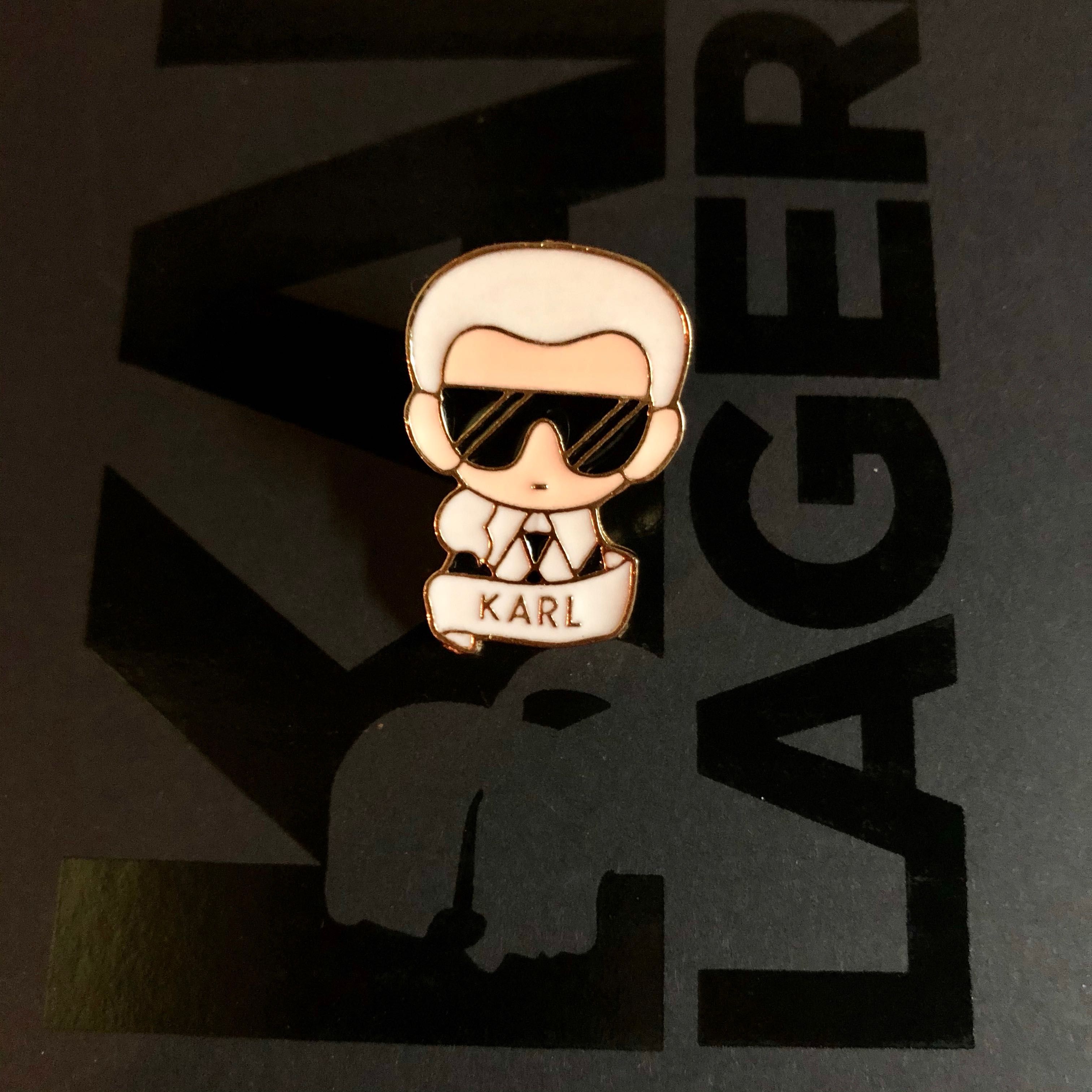 Karl Lagerfeld брошка