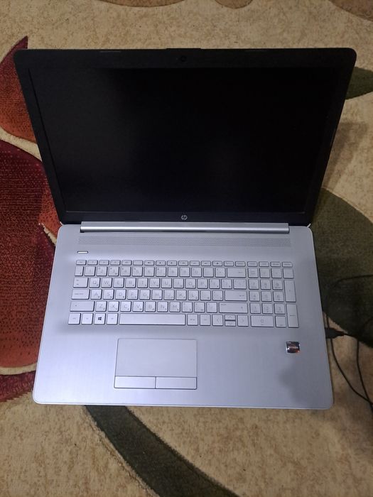 Ноутбук сатылады