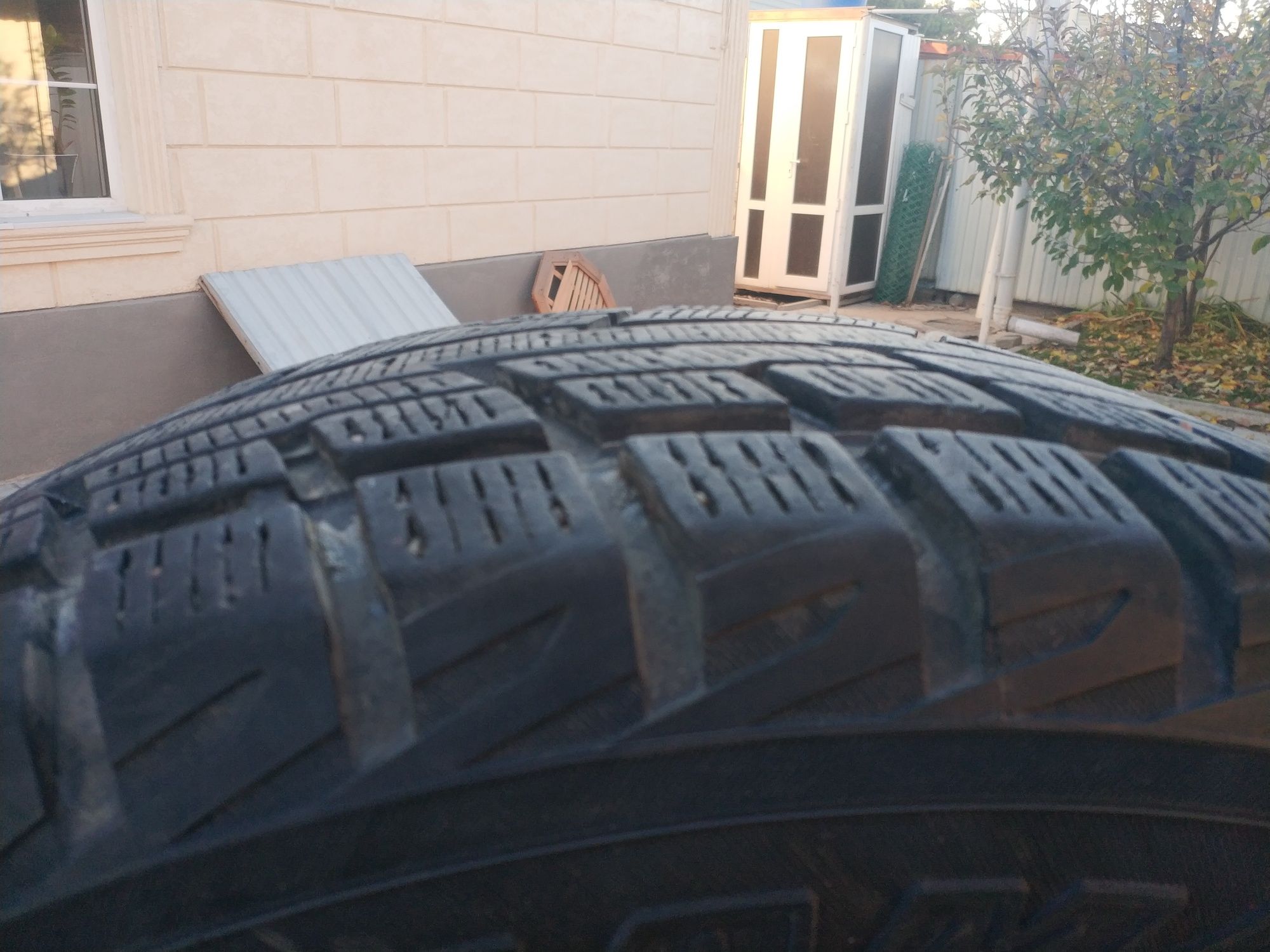Продам резину шины Yokohama geolander r17