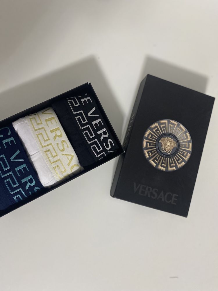 Boxeri versace 3 la set 85 lei