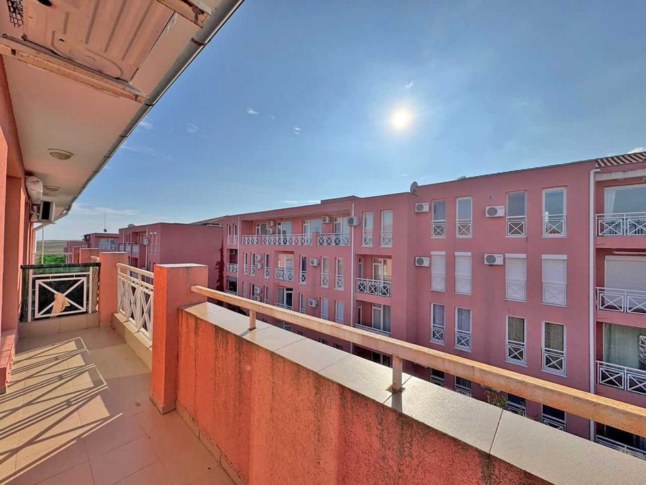 Продава се Двустаен апартамент в к.к. Слънчев бряг - 49 кв.м за 858 €/кв.м - Снимка #3