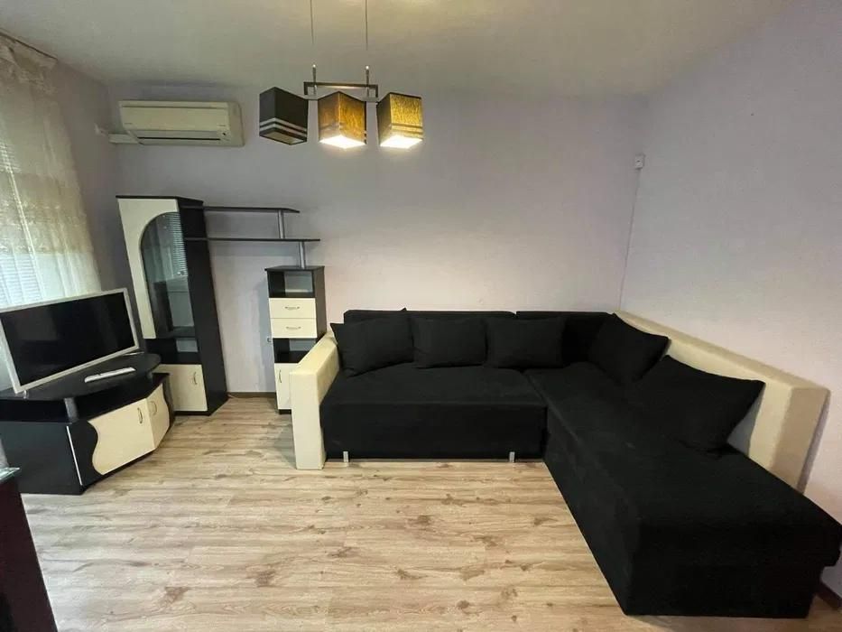 Дава се под наем Двустаен апартамент в Варна, Левски - 65 кв.м за 400 € - Снимка #1