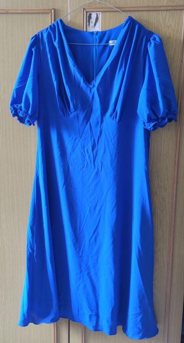 Rochie albastra vaporoasa M vând/schimb