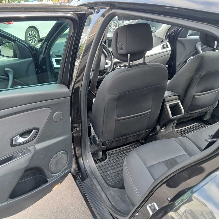 Renault megan 3 navigatie, leiless entry 1.9 dci 130 cai