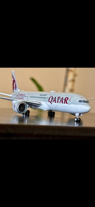 Qatar 787 NG models самолет 1:400