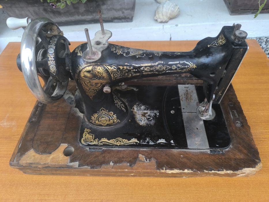 Шевна машина антика, оригинален вид.