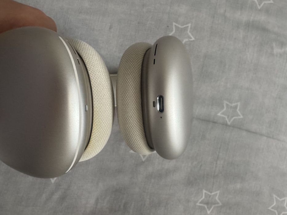 AirPods Max 2 generation