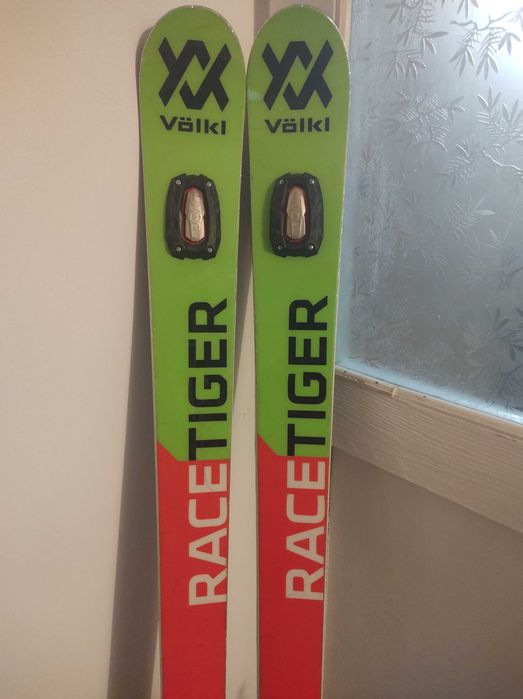 Schiuri Volkl Racetiger FIS GS și bootsi snowboard Nidecker Kita W blk