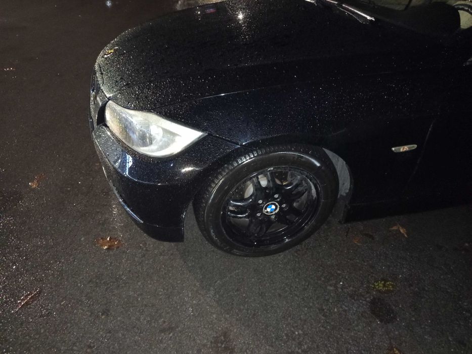 BMW325iКолатсъстояние. Нови летни гуми 18навргпредимесеца.