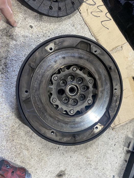 Kit ambreiaj Bmw 320d 520d 177cp N47 volanta placa disc E60 E90