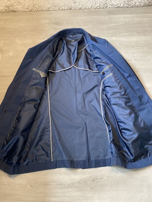 Pardesiu / Trenci Hugo Boss original marimea 50